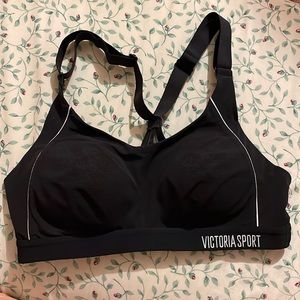 Victoria Sport Bra